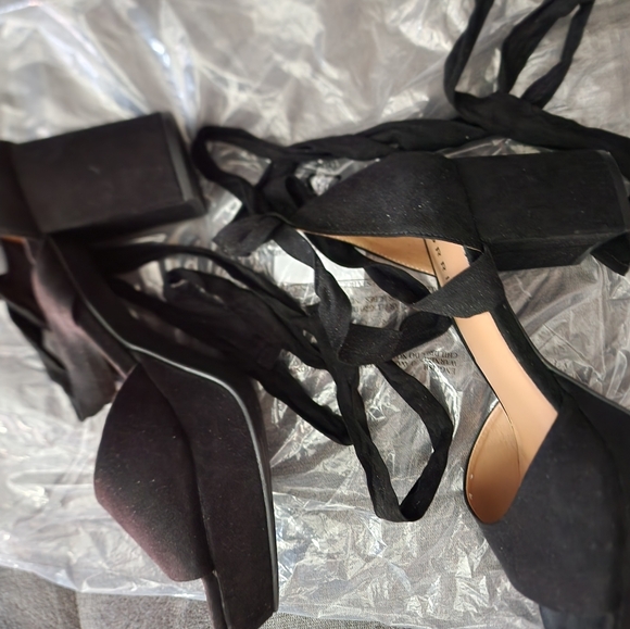 TORRID Heels Strappy Platform Tapered heels WW 9.5 Black NWT - Picture 10 of 13